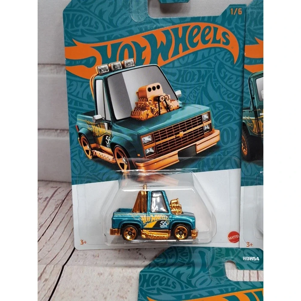 Hot Wheels Set 1-5 Cars, 2024 Pearl & Chrome 56th Anniversary (No Chase) HWH54